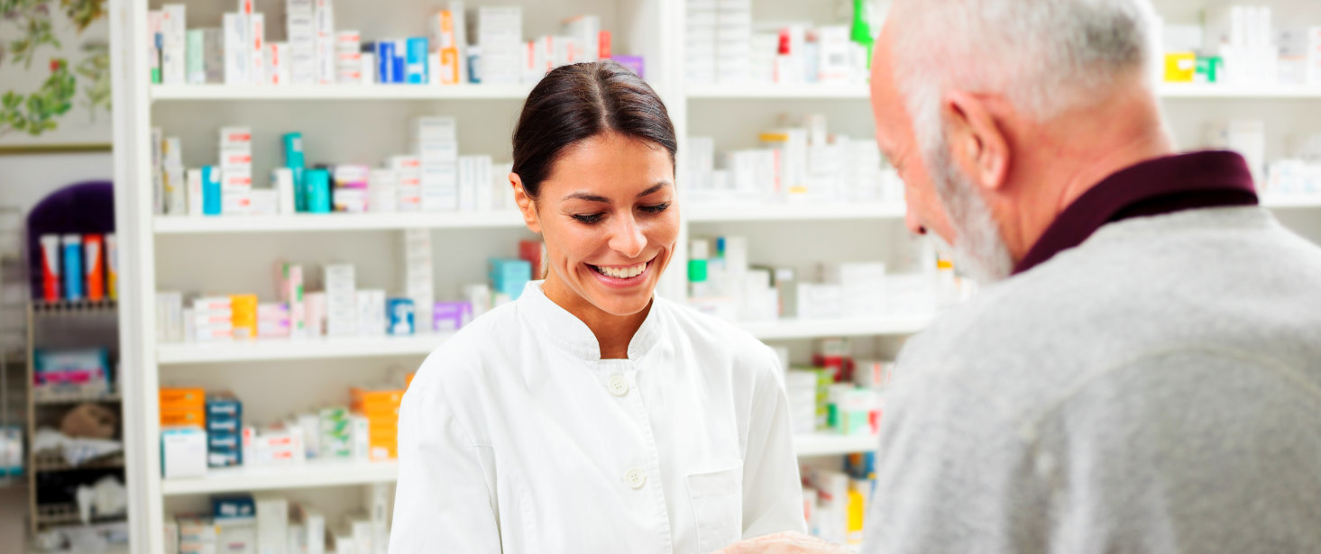 pharmacist assessing the costumer